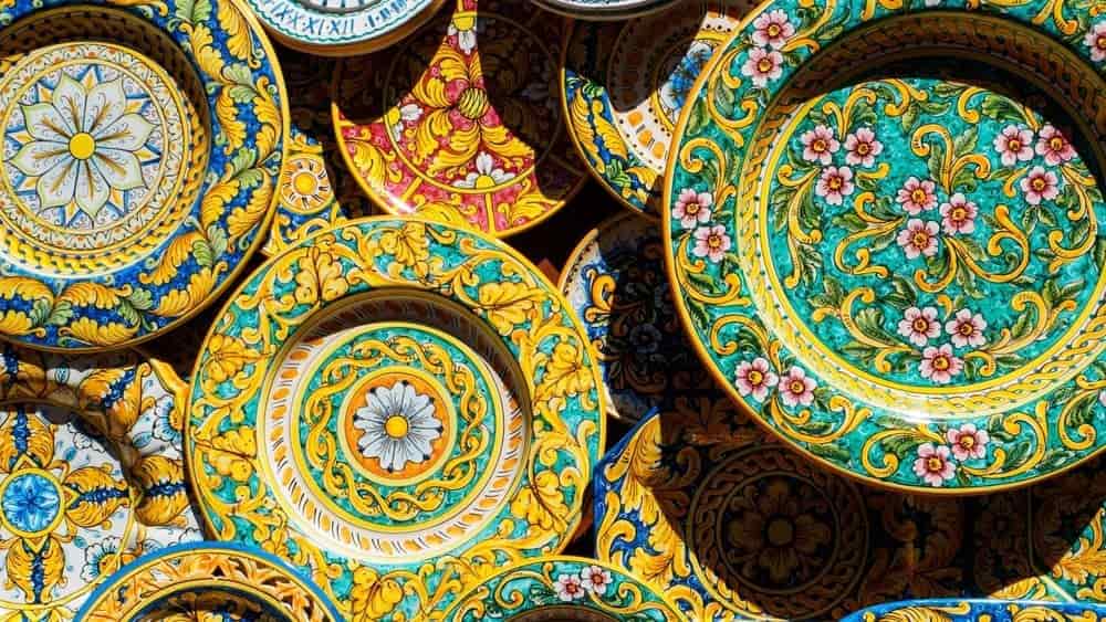 Patterned dishes