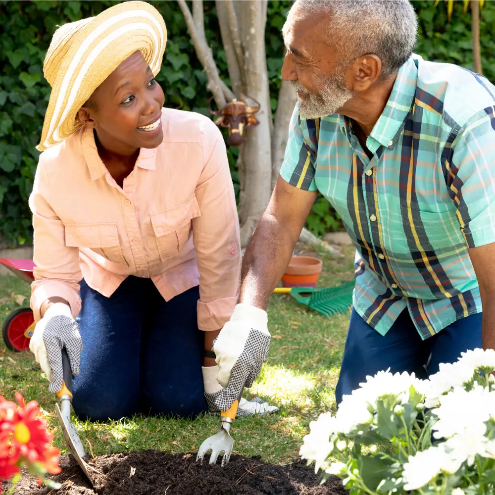 senior-gardening