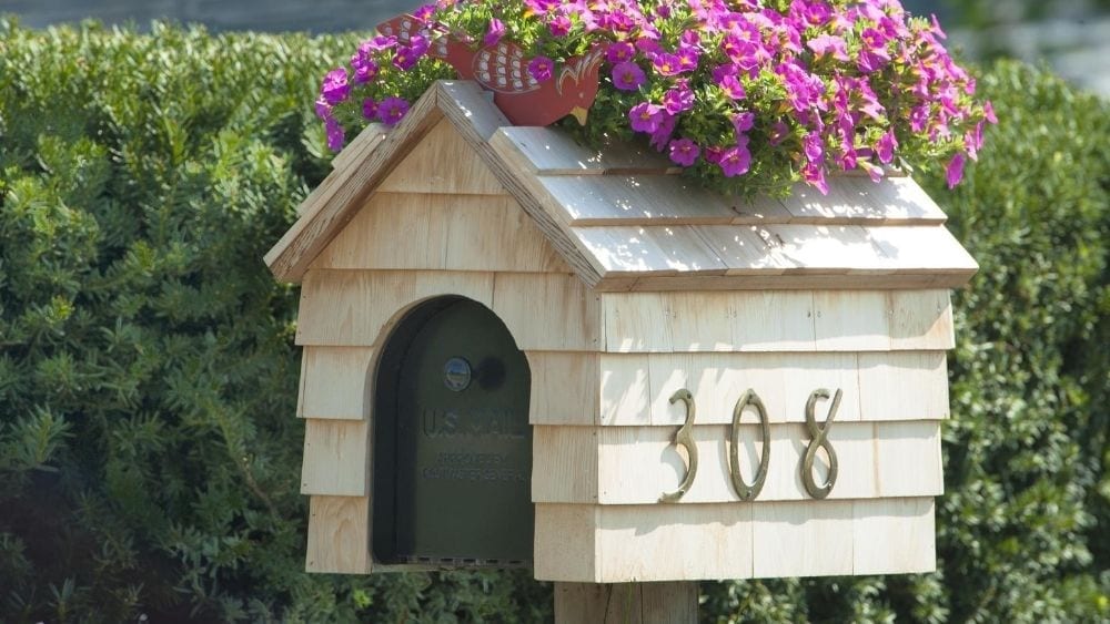 A pretty mailbox
