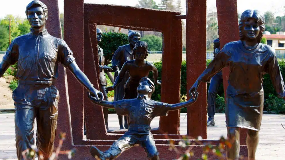 statue in Bakersfield, CA