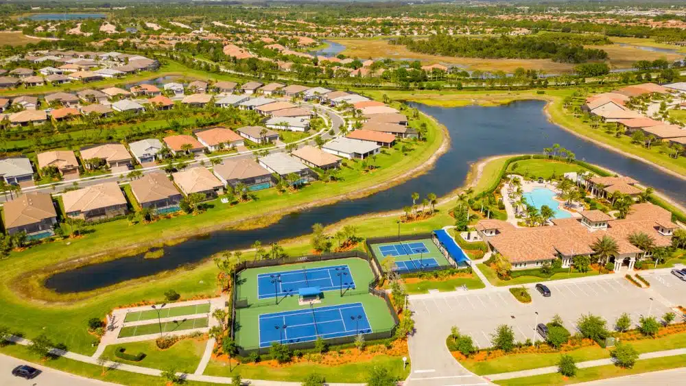 aerial view of community amenities 